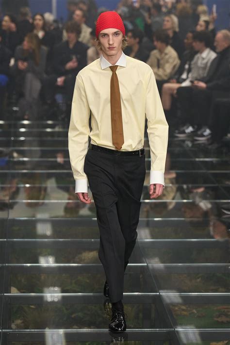 www.vogue.it prada uomo|Prada Spring 2025 Menswear Fashion Show .